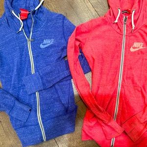 2 XS Vintage Nike zip up jackets